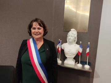 Mme le Maire